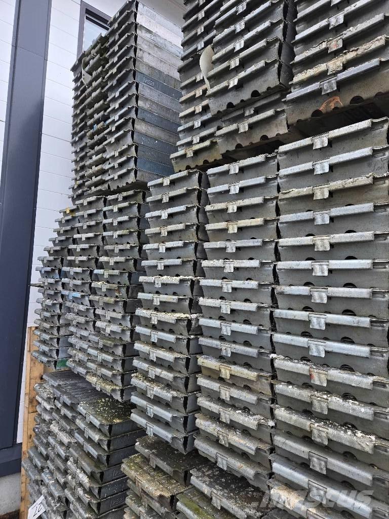 Peri UP T72 Lešenářské zařízení