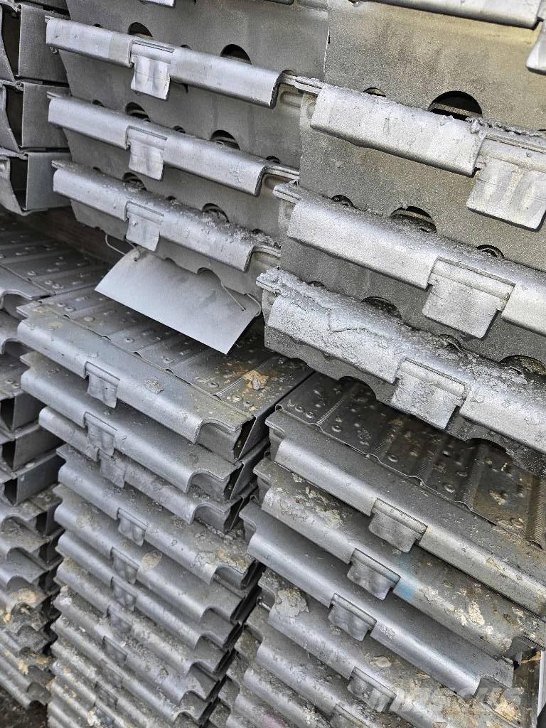 Peri UP T72 Lešenářské zařízení