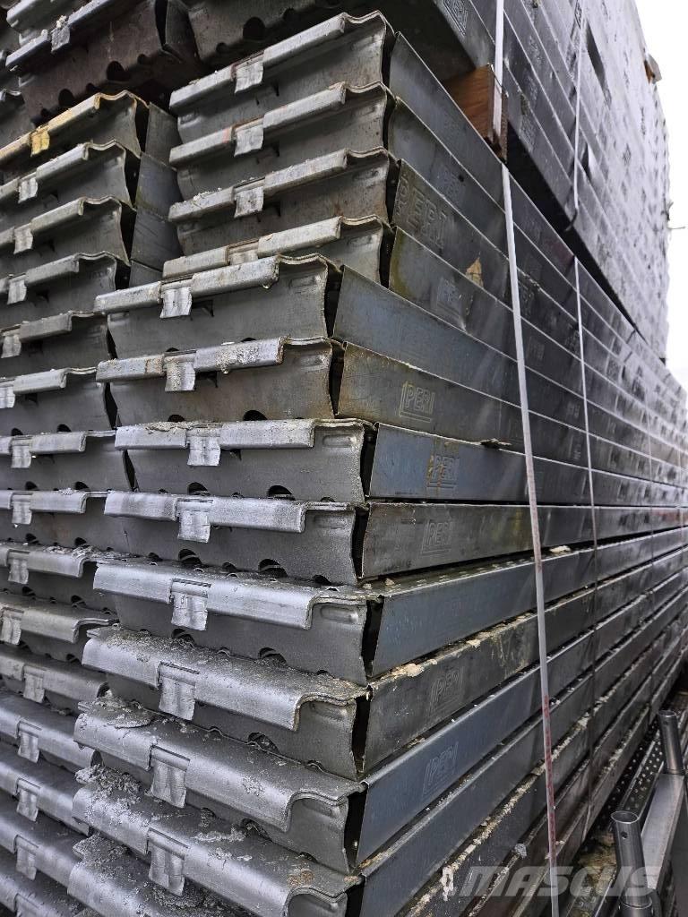 Peri UP T72 Lešenářské zařízení