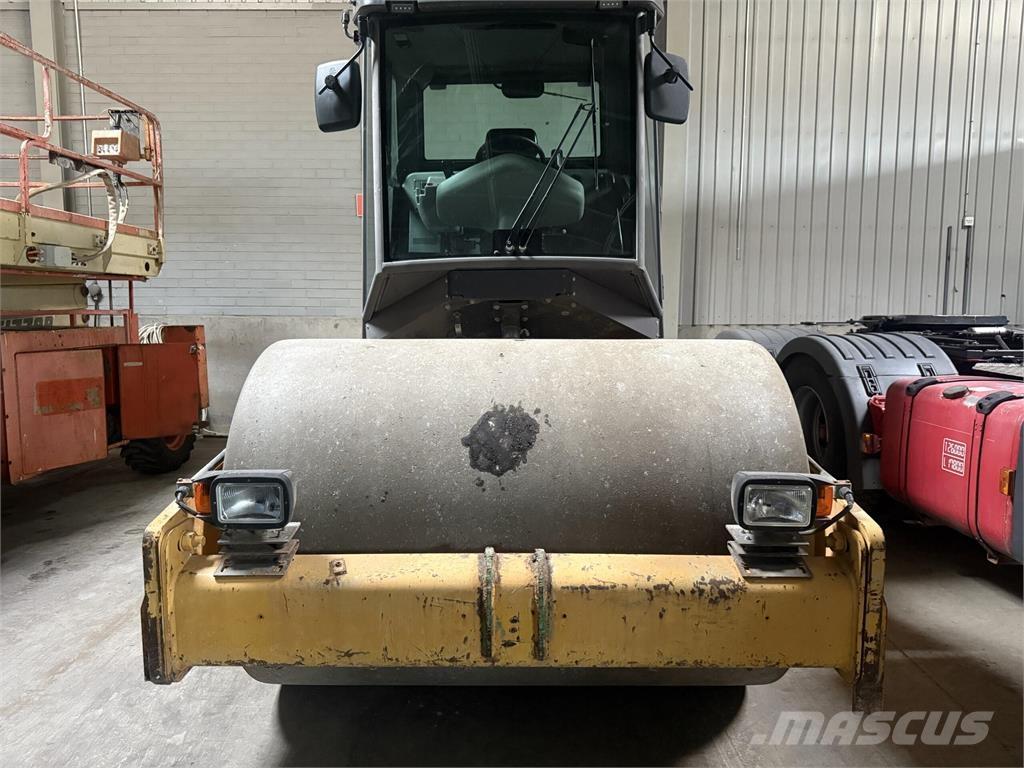 Volvo SD77 Tahačové válce