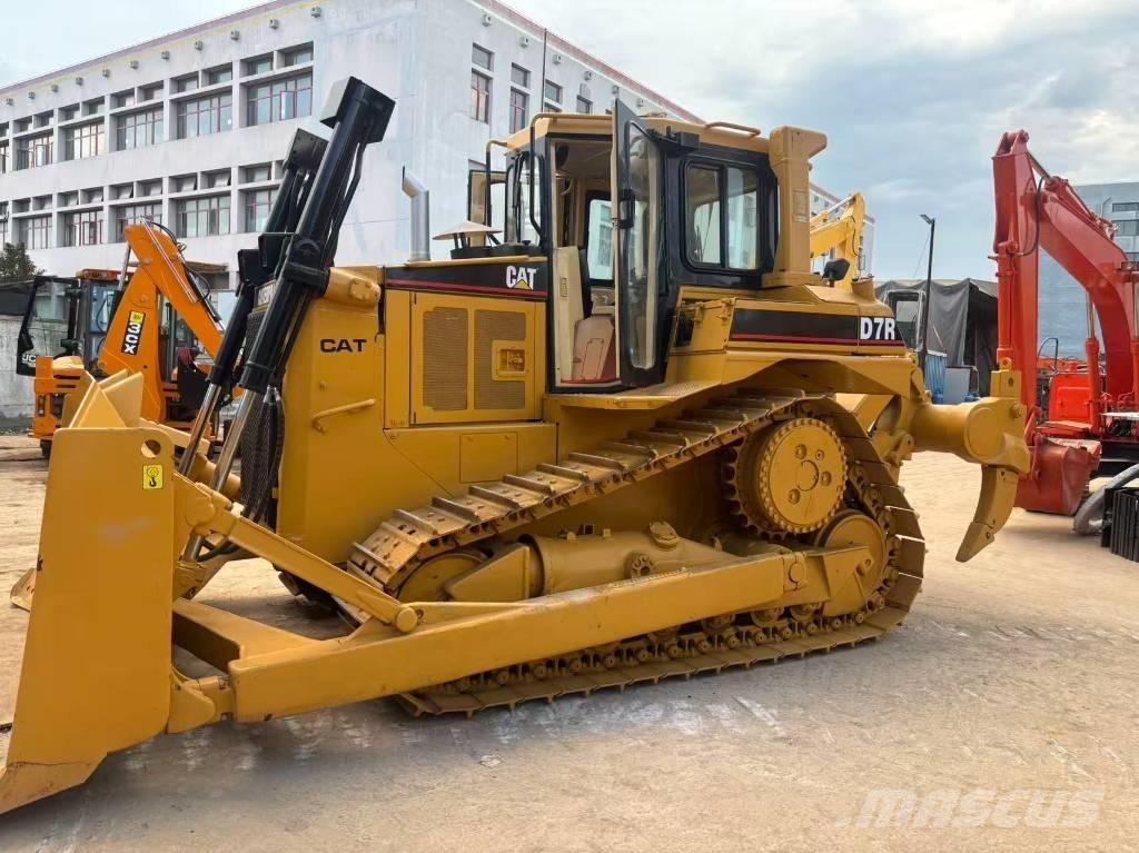 CAT D 7 R Pásové dozery