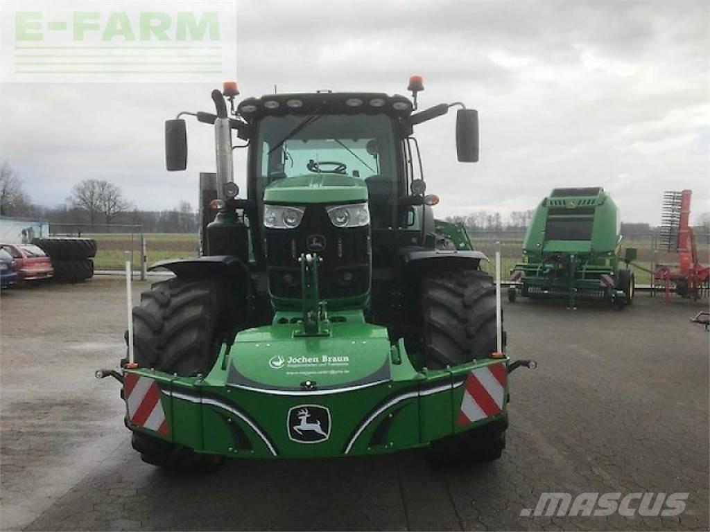 John Deere 6215r Traktory