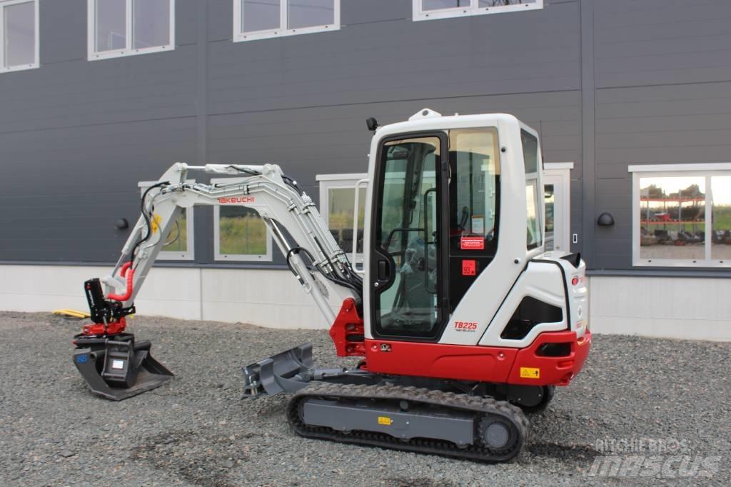 Takeuchi TB 225 Mini rýpadla < 7t