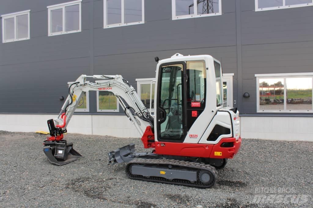 Takeuchi TB 225 Mini rýpadla < 7t