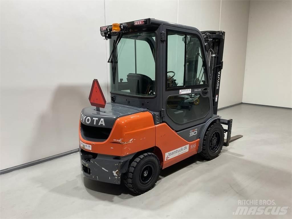 Toyota 52-8FDF30 Dieselové vozíky