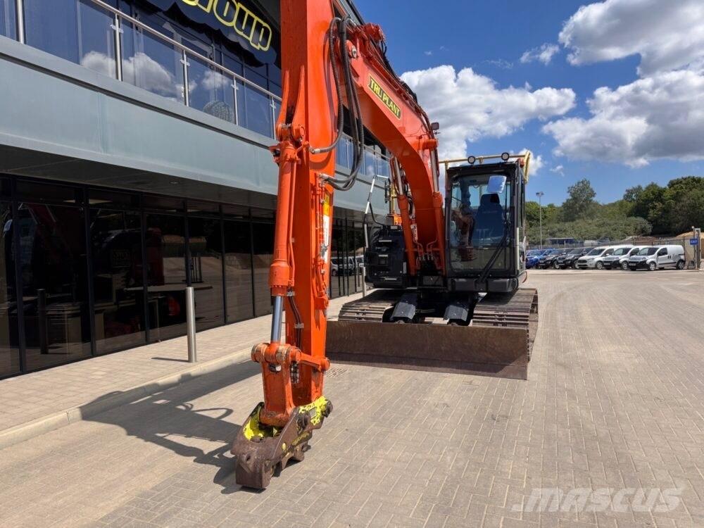 Hitachi ZX135USBL-7 Pásová rýpadla