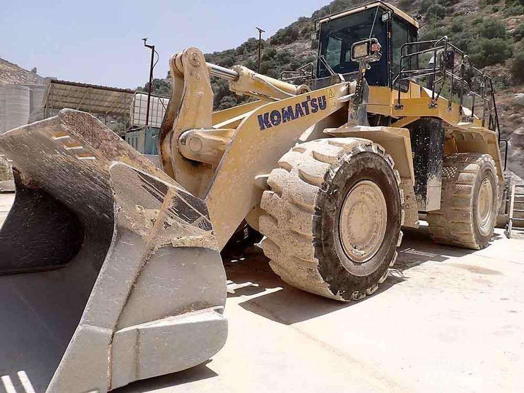 Komatsu WA600-8EO Kolové nakladače