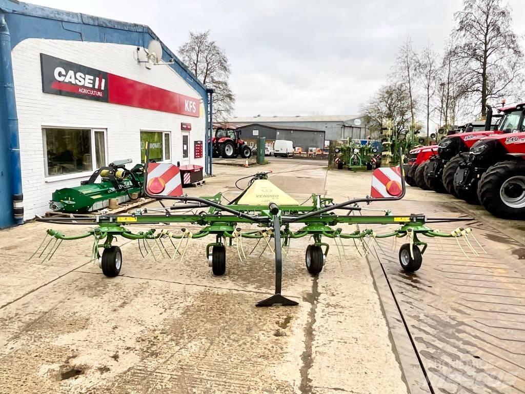 Krone Vendro 560 Obraceče a shrabovače sena
