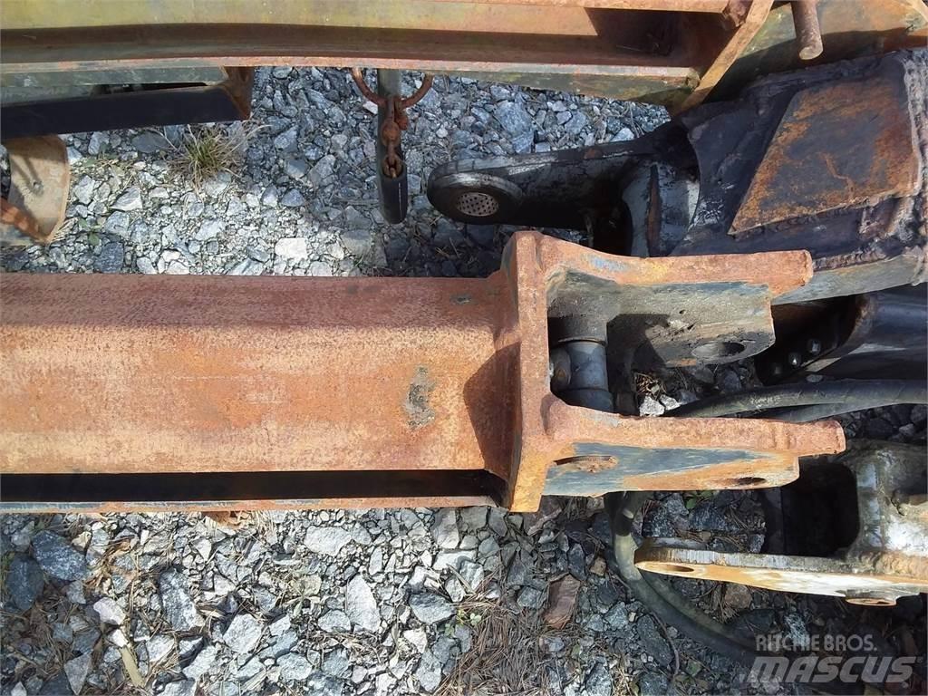 CAT 2200 Těžební jeřáby