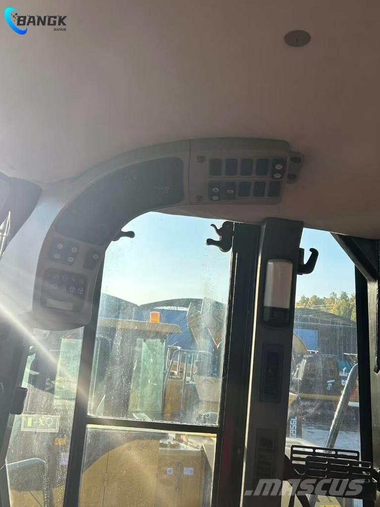 CAT 966 H Kolové nakladače