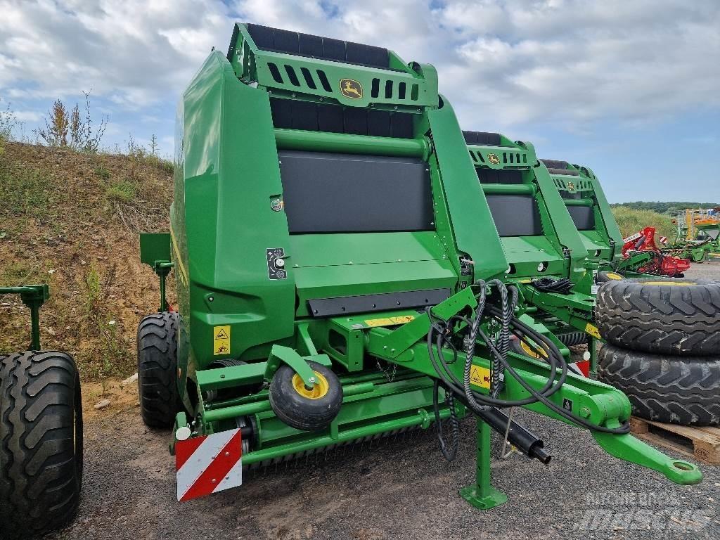 John Deere V461M Lis na válcové balíky