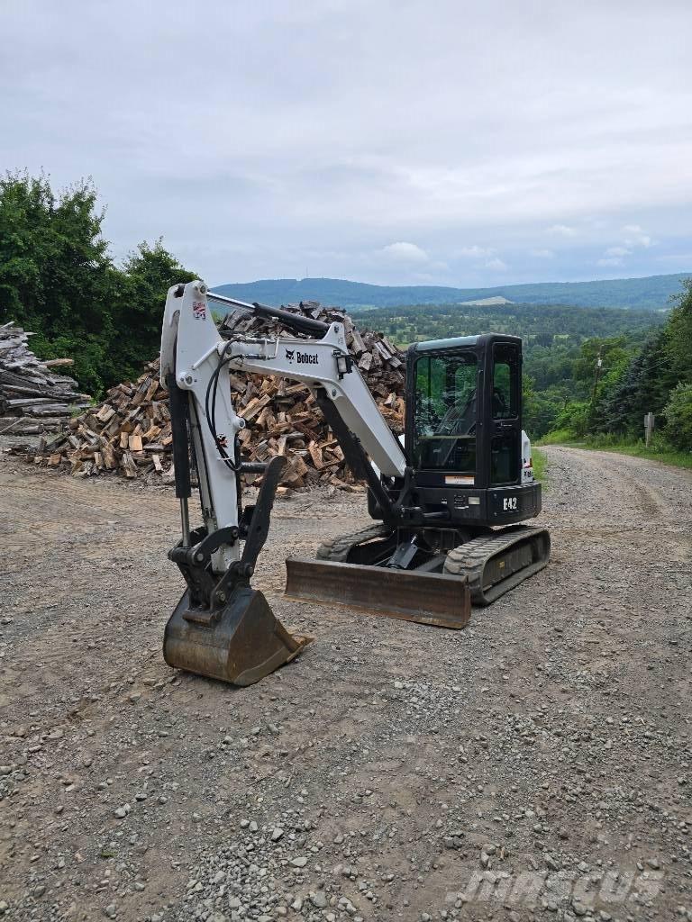 Bobcat E42 Mini rýpadla < 7t
