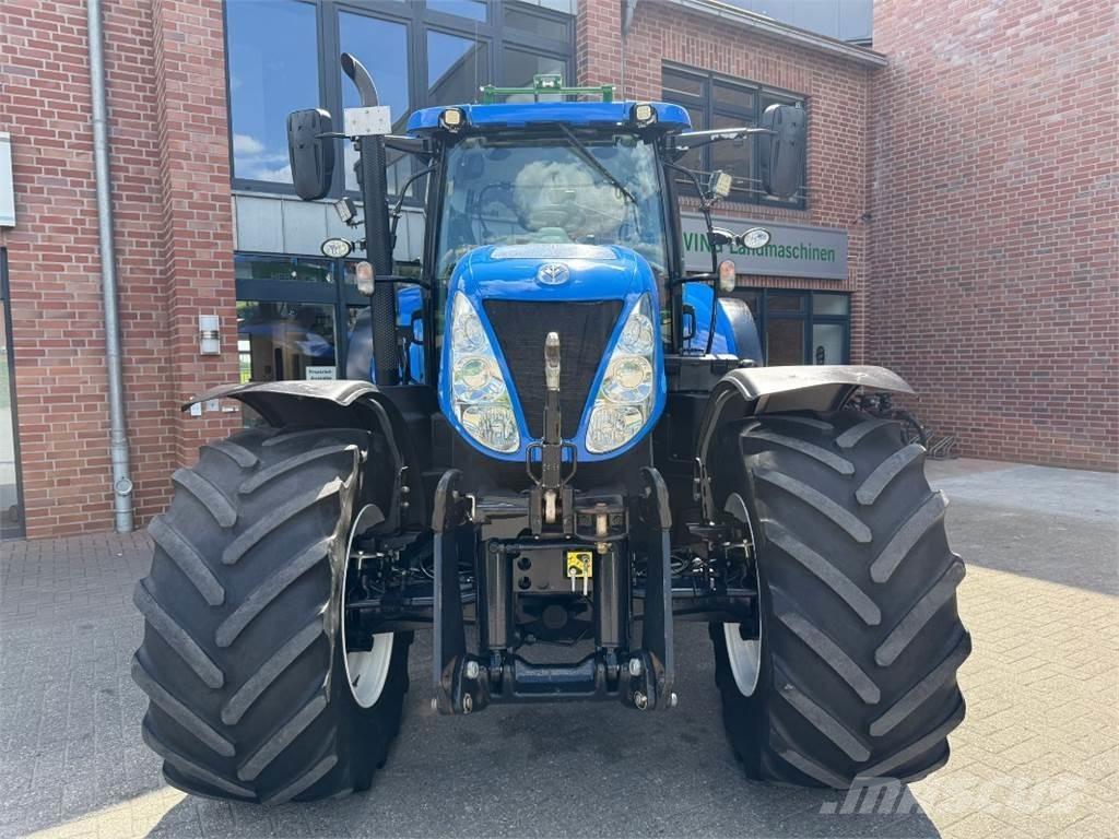 New Holland T7.220 Traktory