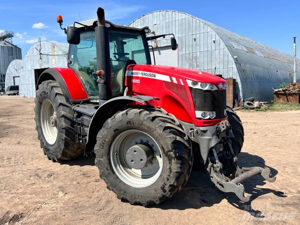 Massey Ferguson 8680 Traktory