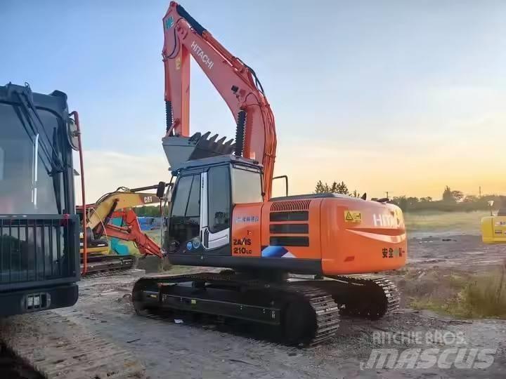 Hitachi ZX210 Pásová rýpadla