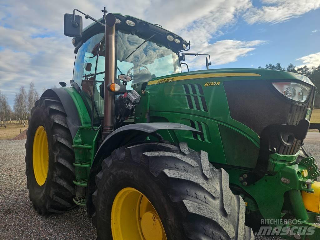 John Deere 6210 R Traktory