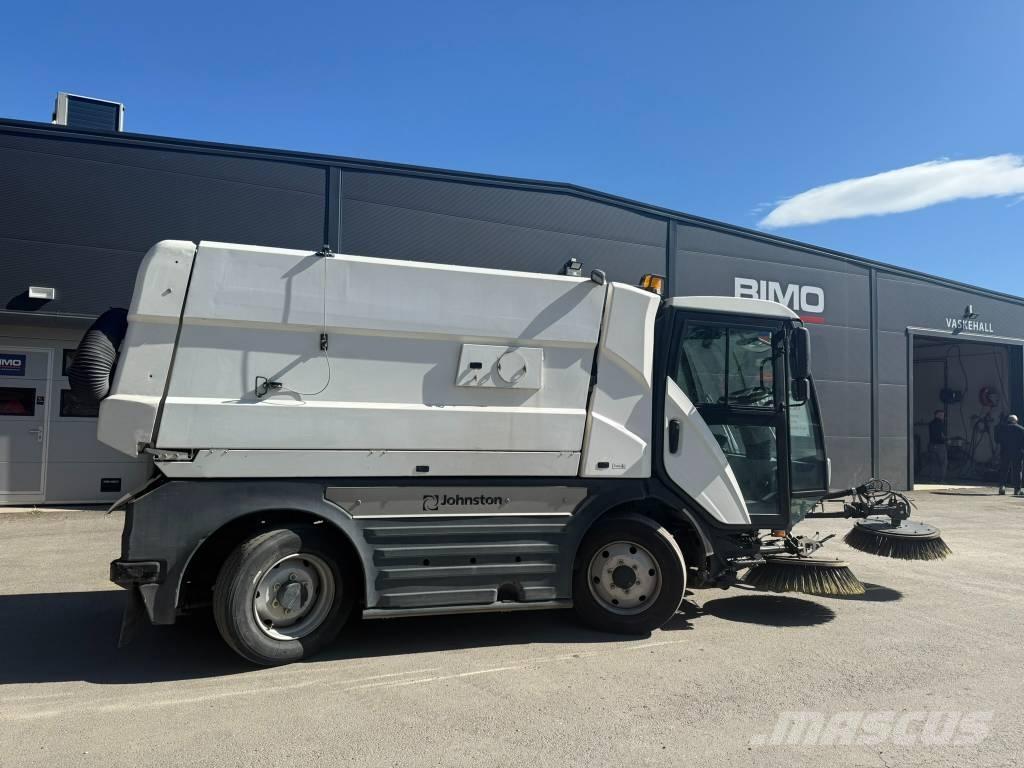 Johnston C401 Zametací stroje