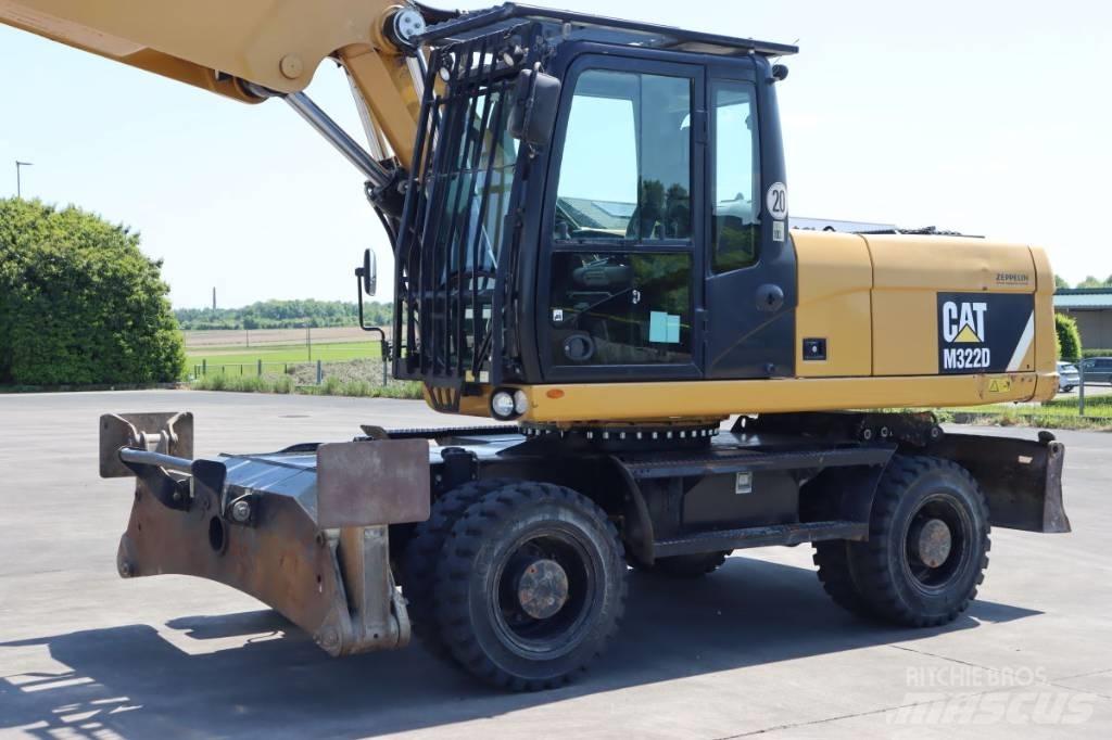 CAT M 322 D Kolová rýpadla