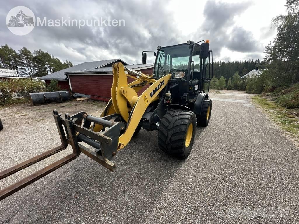 Komatsu WA 70 M-8 Kolové nakladače