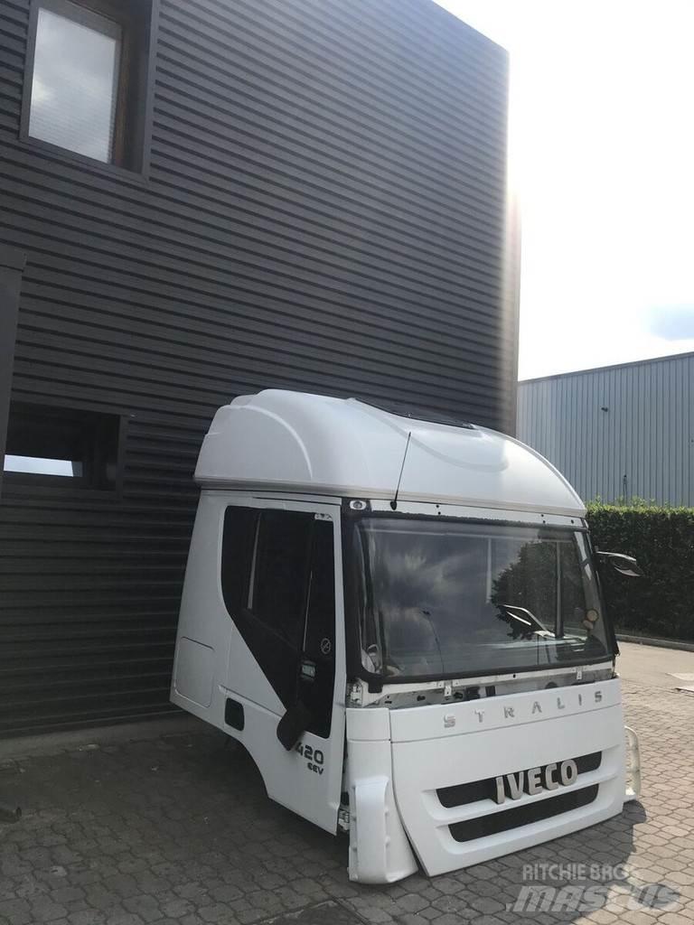 Iveco Stralis AT Kabiny a interiér