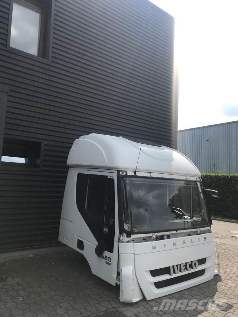 Iveco Stralis AT Kabiny a interiér