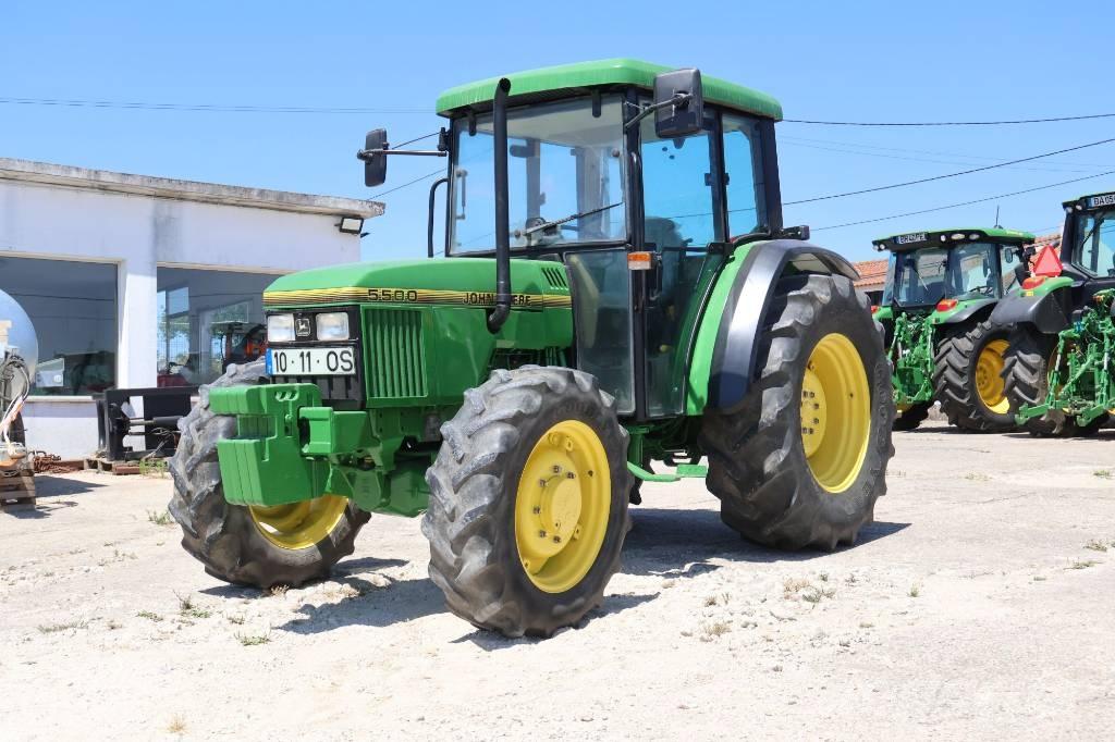 John Deere 5500 STD Traktory