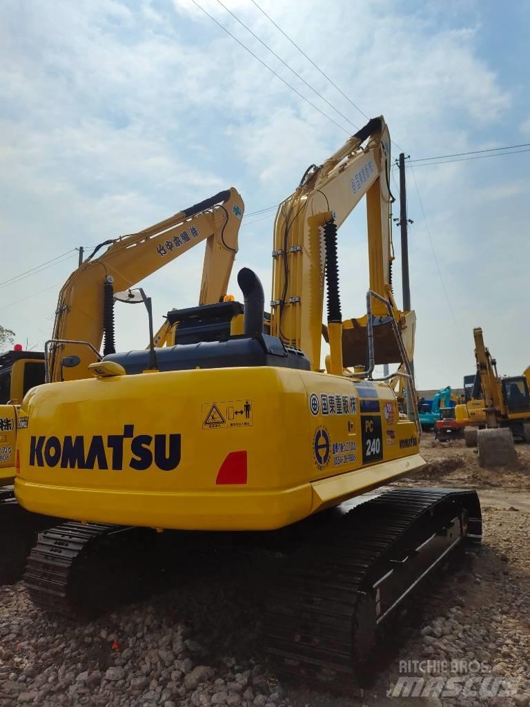 Komatsu PC 240 Pásová rýpadla