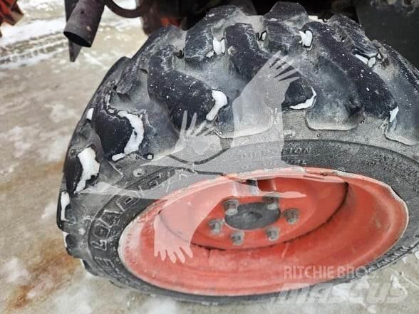 Kubota B26 Rýpadlo-nakladače