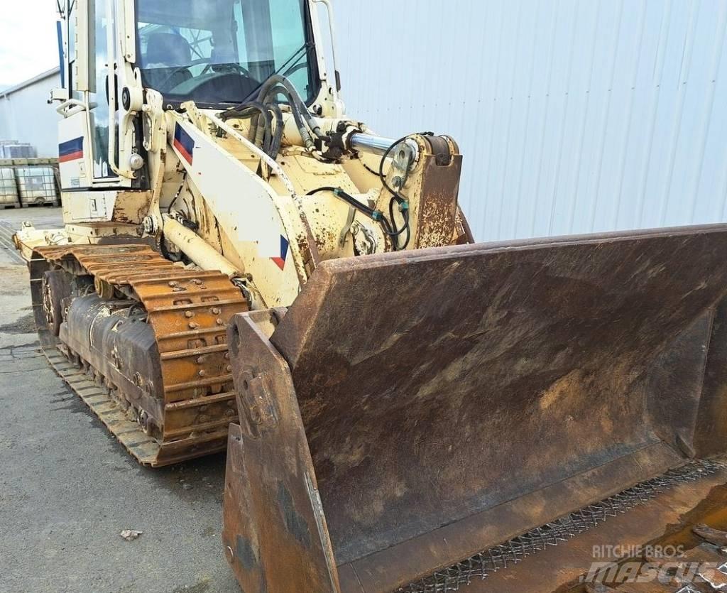 CAT 953 D Pásové nakladače