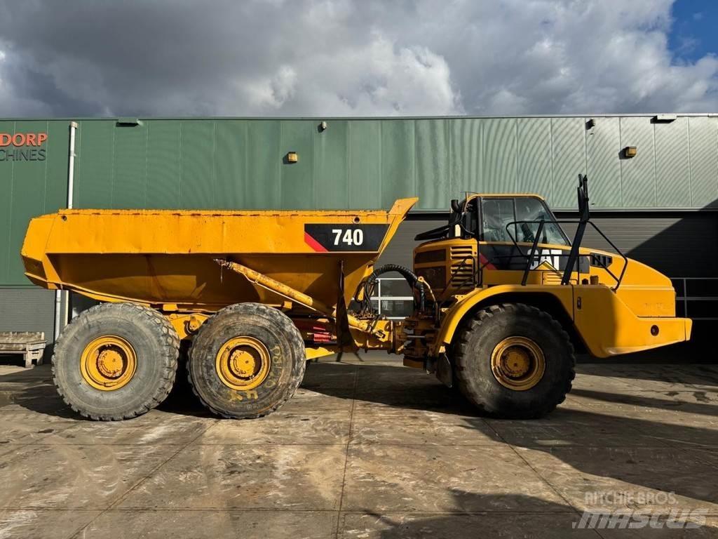CAT 740 Vyklápěcí dempry