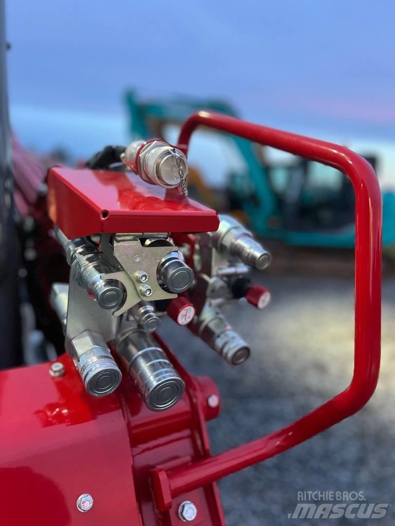 Takeuchi TL12 V2 Smykem řízené nakladače