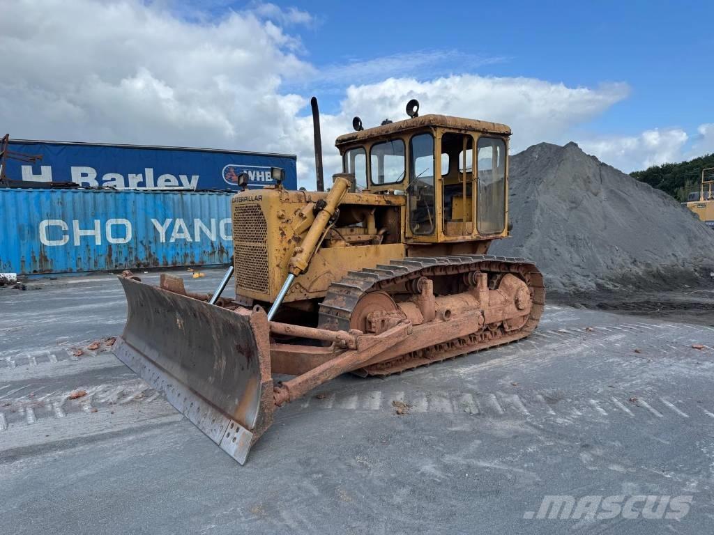 CAT D 6 C Pásové dozery