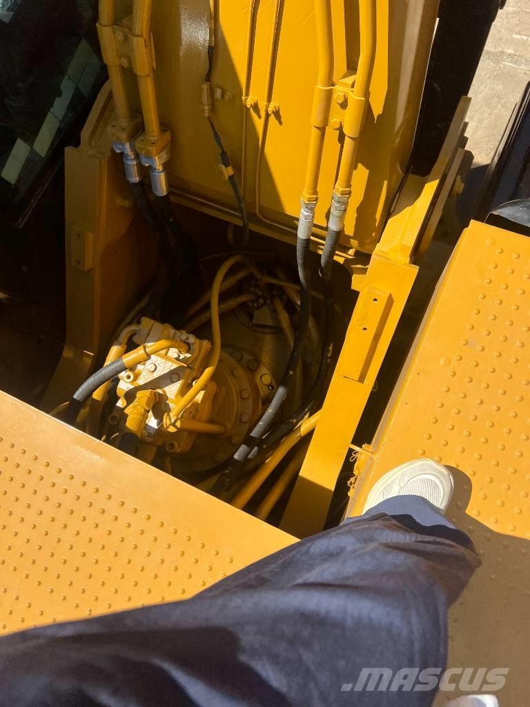 CAT 325D Pásová rýpadla