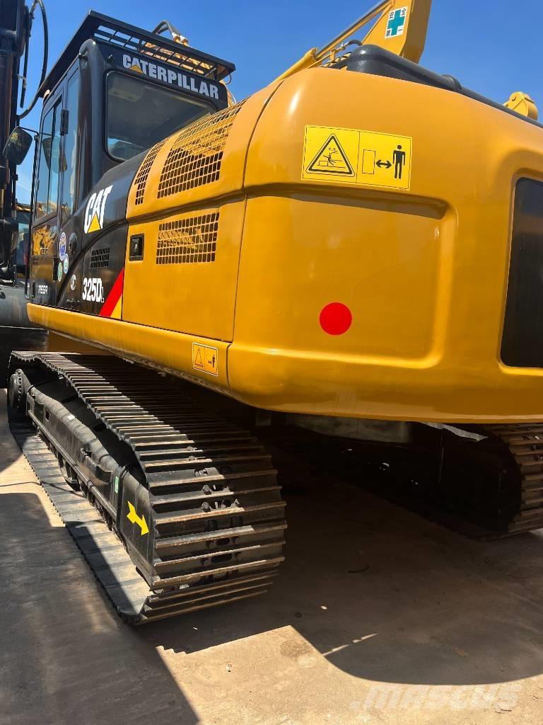 CAT 325D Pásová rýpadla