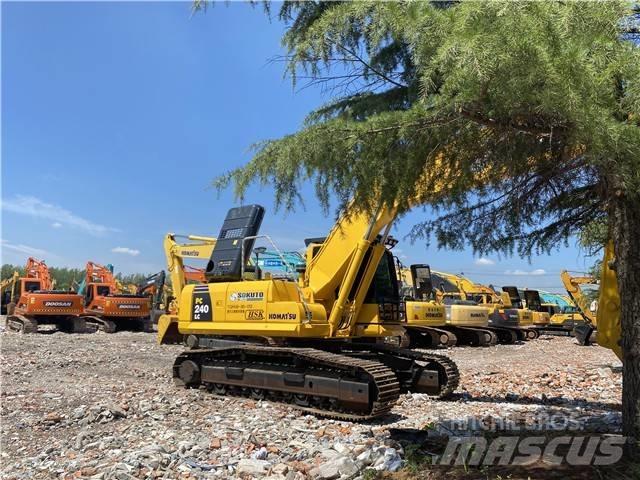 Komatsu PC240-8 Pásová rýpadla