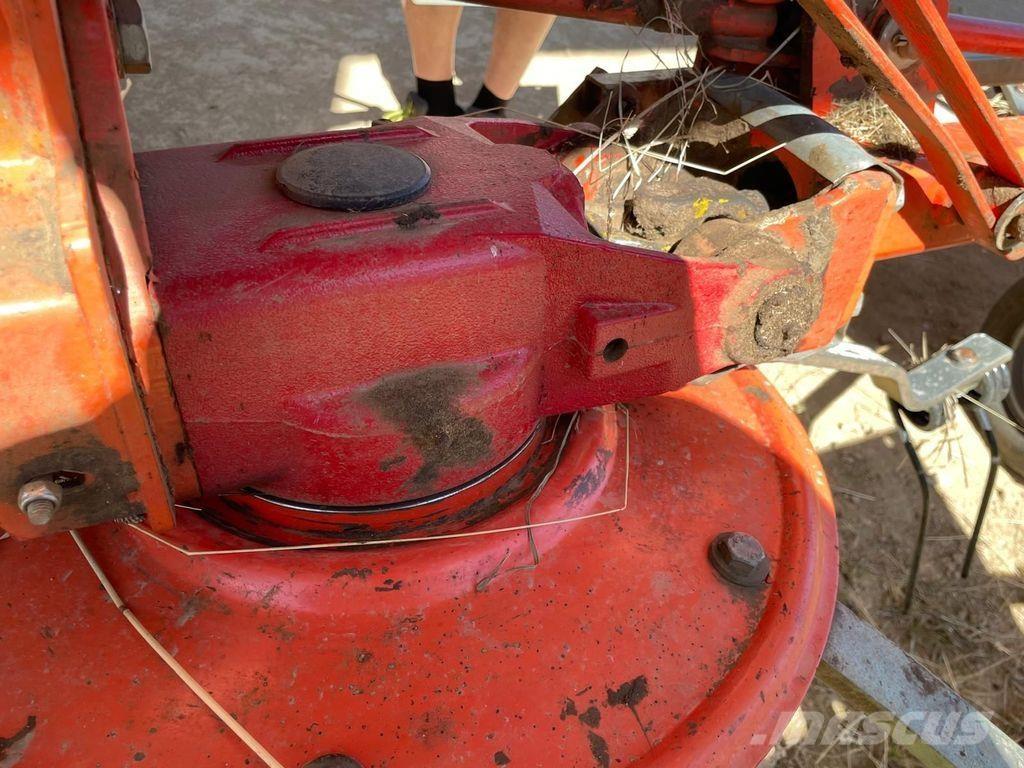 Fella TH 800 Obraceče a shrabovače sena