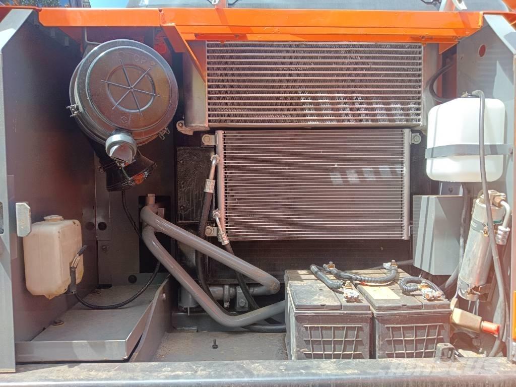 Hitachi ZX130LC Pásová rýpadla