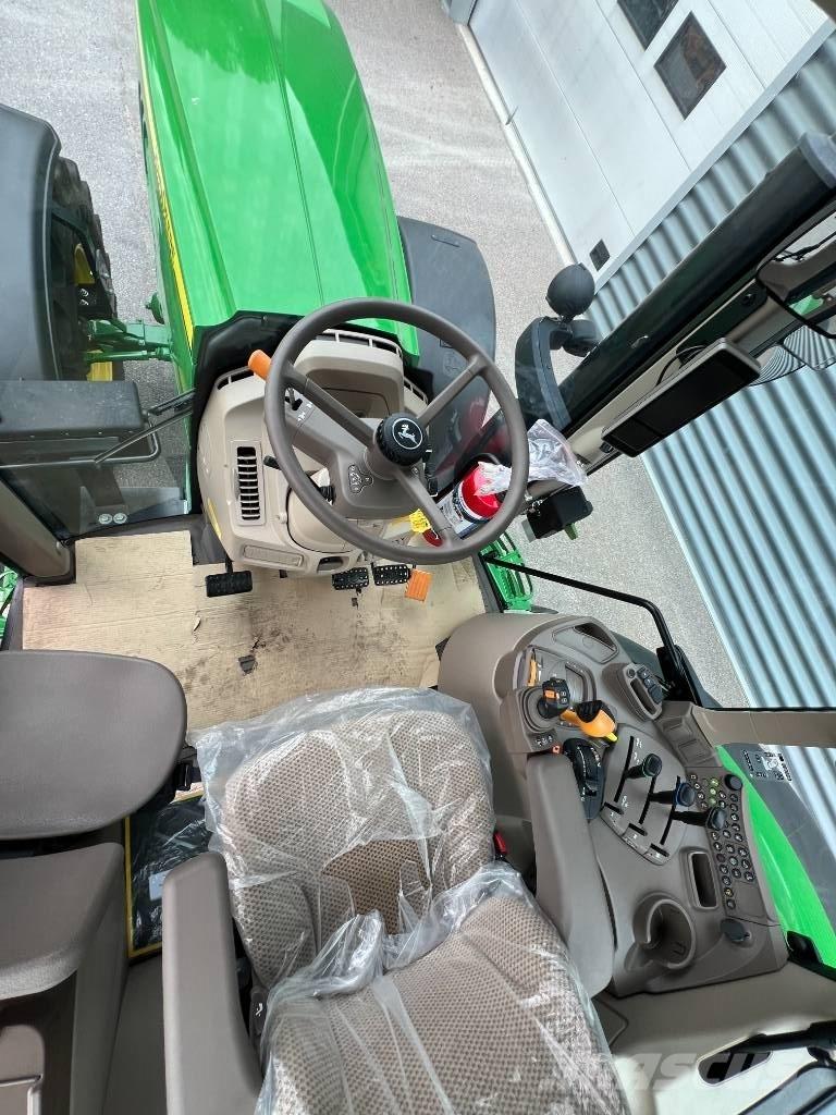 John Deere 6155 M Traktory
