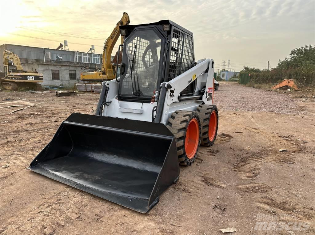 Bobcat S 300 Smykem řízené nakladače