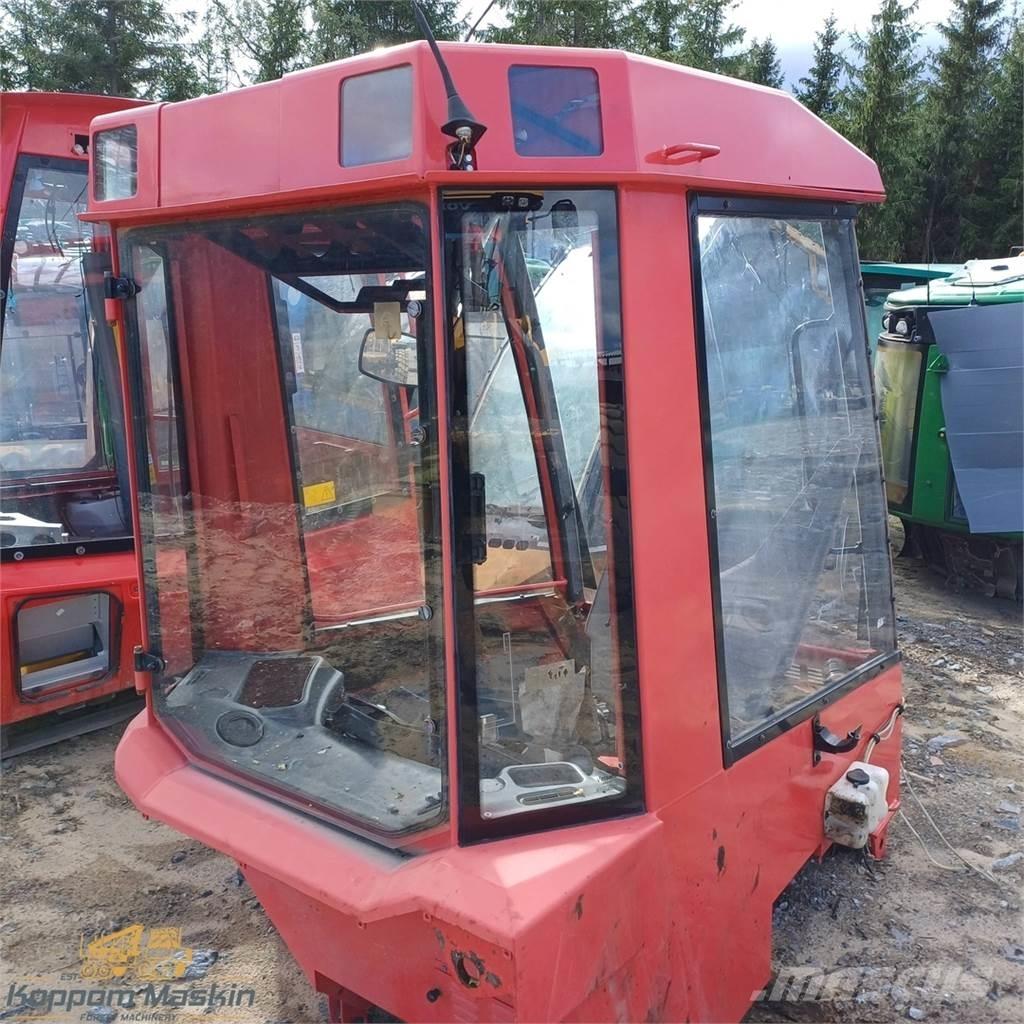 Valmet 941 Kabiny a interiér