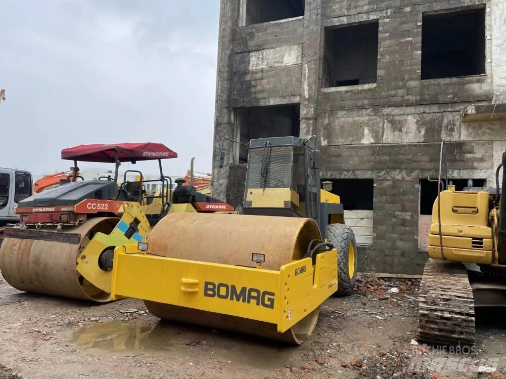 Bomag BW 217 Tahačové válce