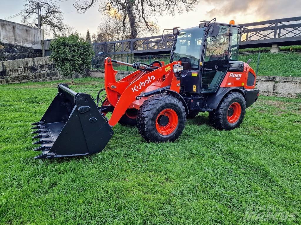 Kubota R 065 Kolové nakladače