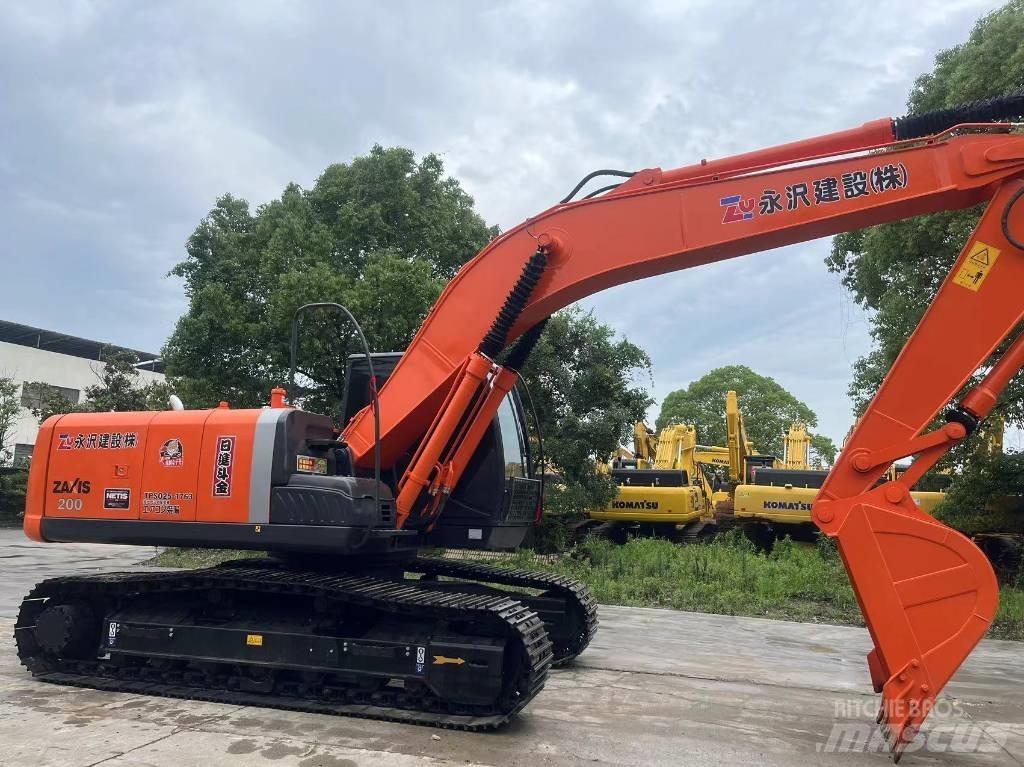 Hitachi ZX 200 Pásová rýpadla