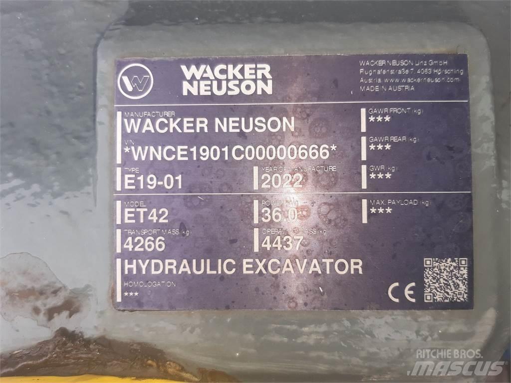Wacker Neuson ET42 Pásová rýpadla