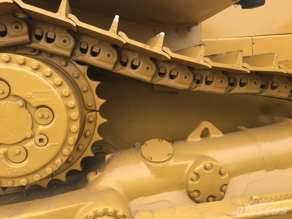 CAT D8R Pásové dozery