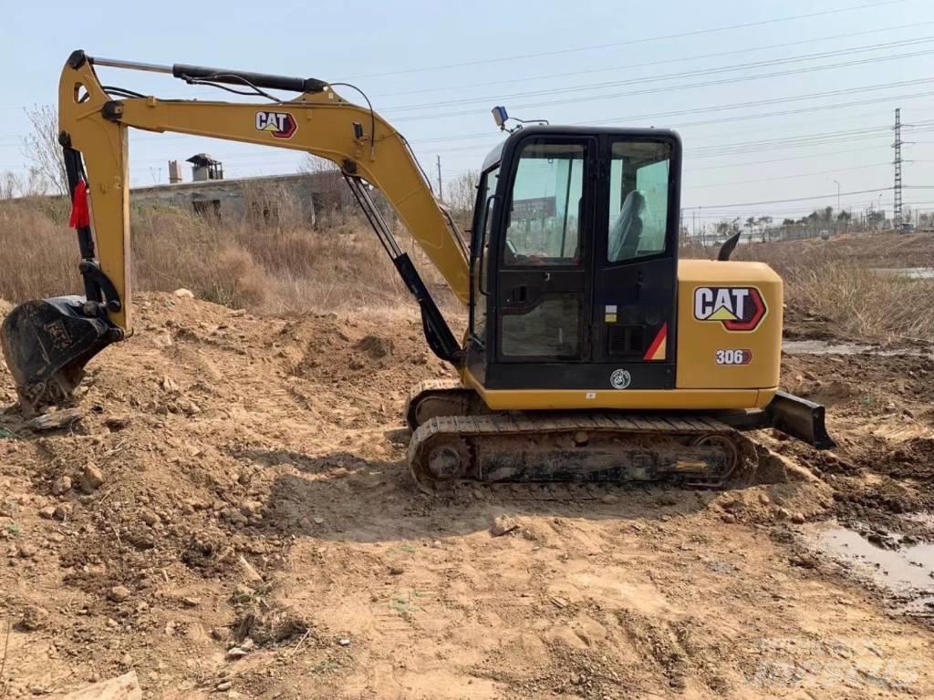 CAT 306 Mini rýpadla < 7t