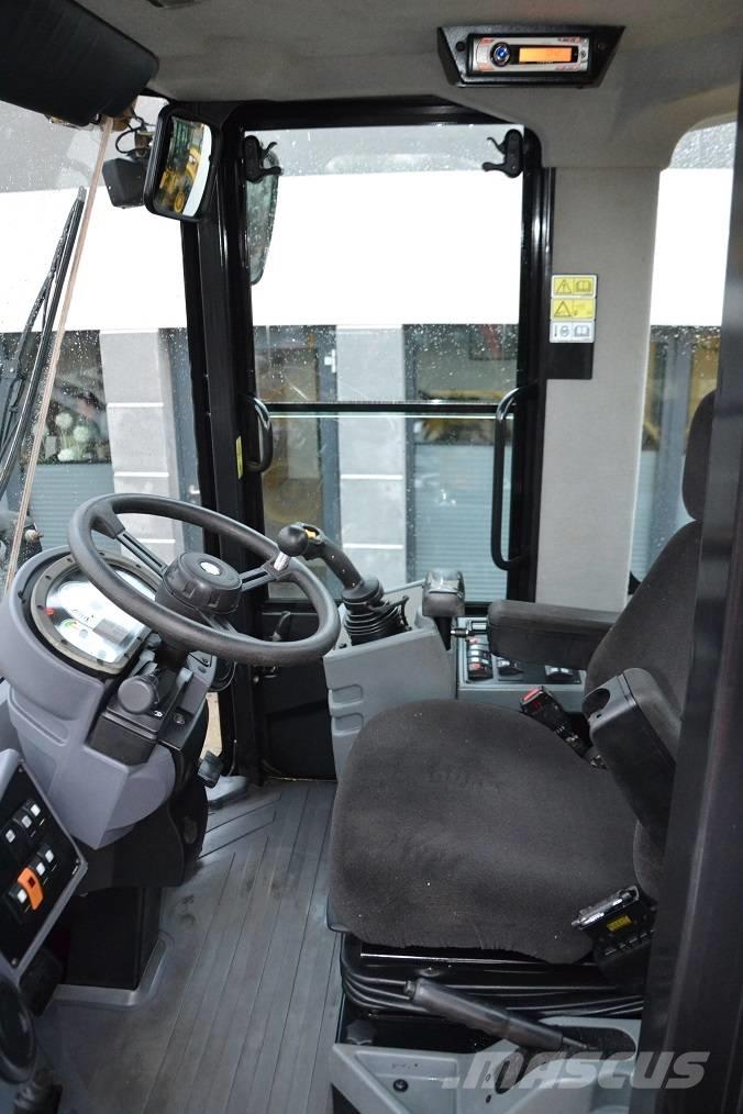 CAT 924 H Kolové nakladače