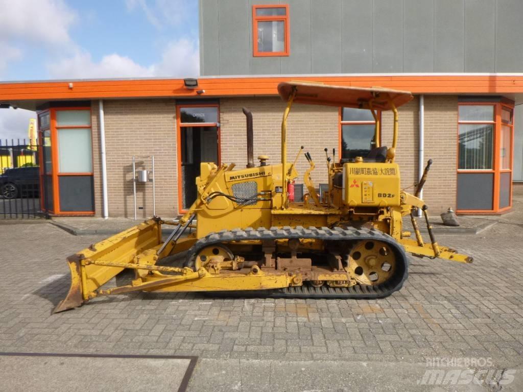 Mitsubishi BD2 F Pásové dozery
