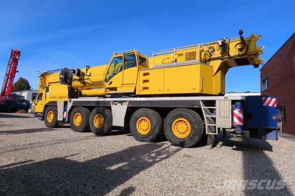 Grove GMK 5250 L Univerzální terénní jeřáby