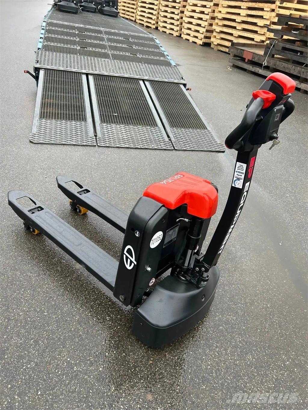 EP L 154 Další zvedače a plošiny